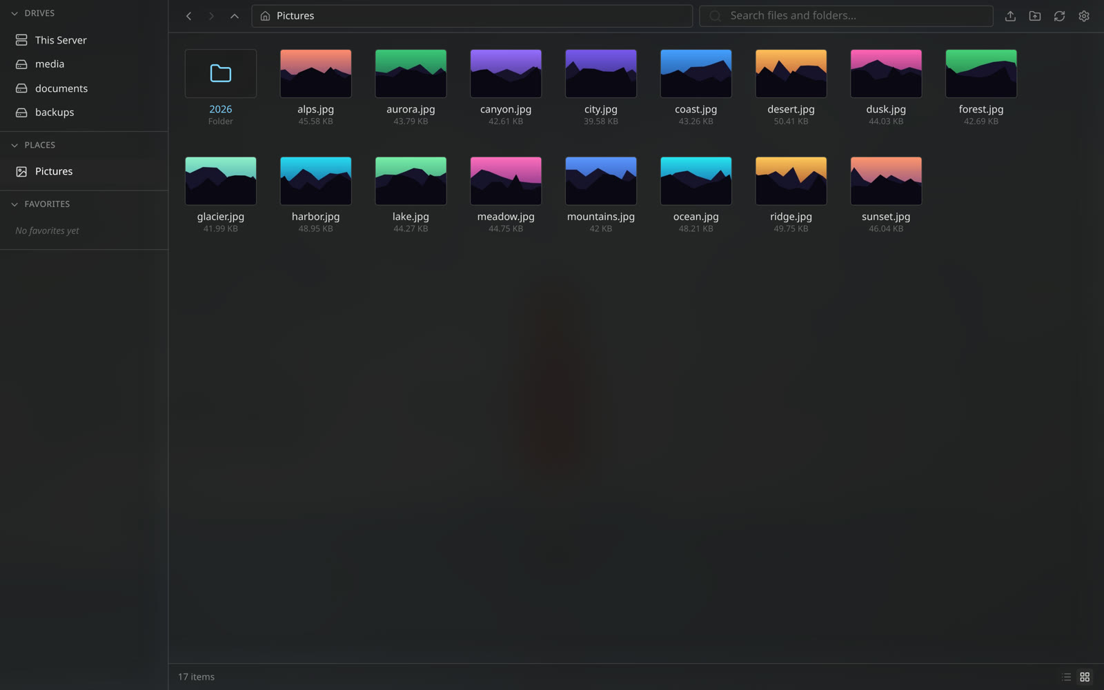 Browsing a photos folder in grid view