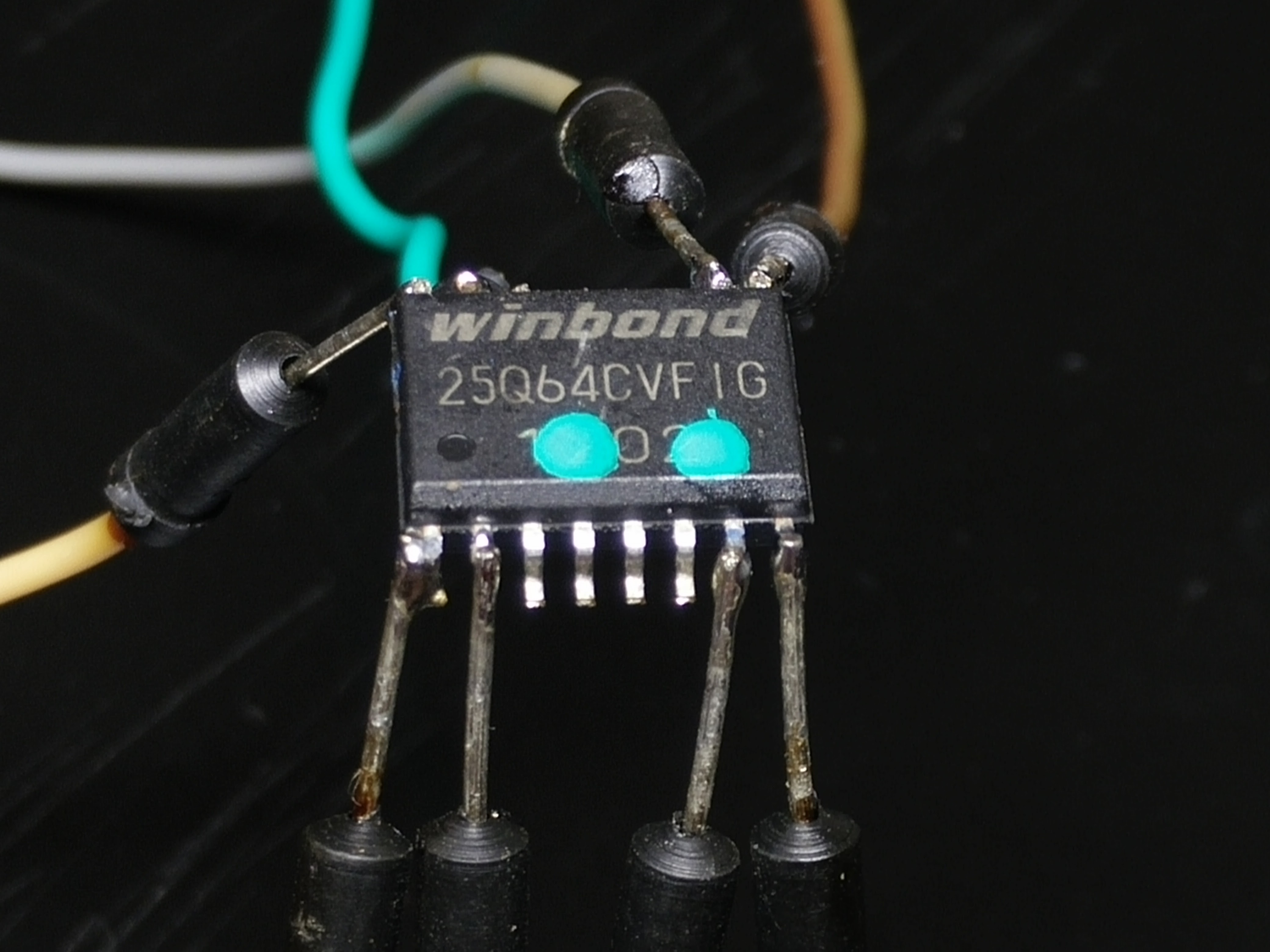 Frankensteined Winbond chip