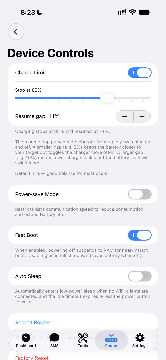 Device controls: charge limit at 85 percent, power-save mode, fast boot, auto sleep