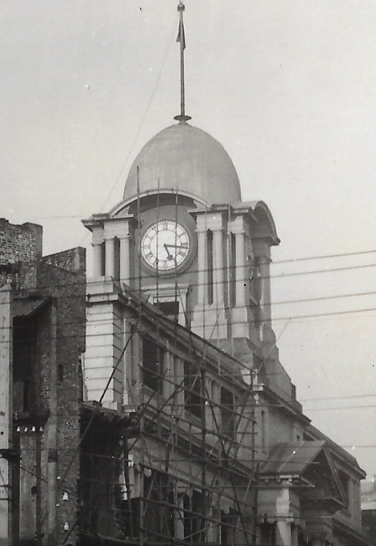 Close-up of the rooftop mechanical clock