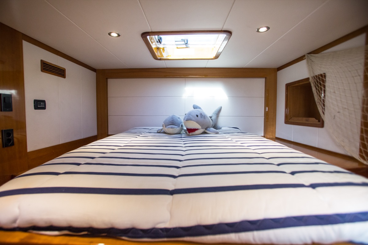Grande Bleu yacht interior lounge