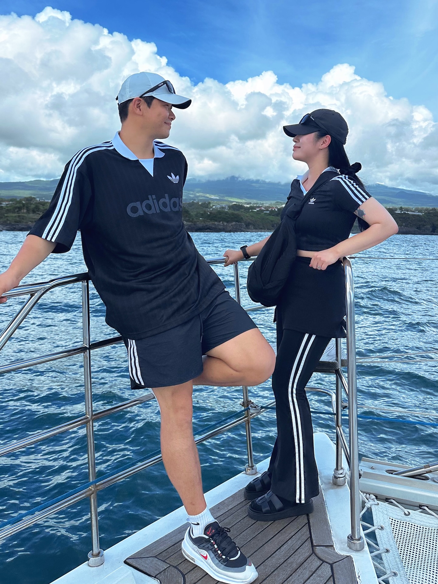 Guest enjoying Grande Bleu Jeju yacht