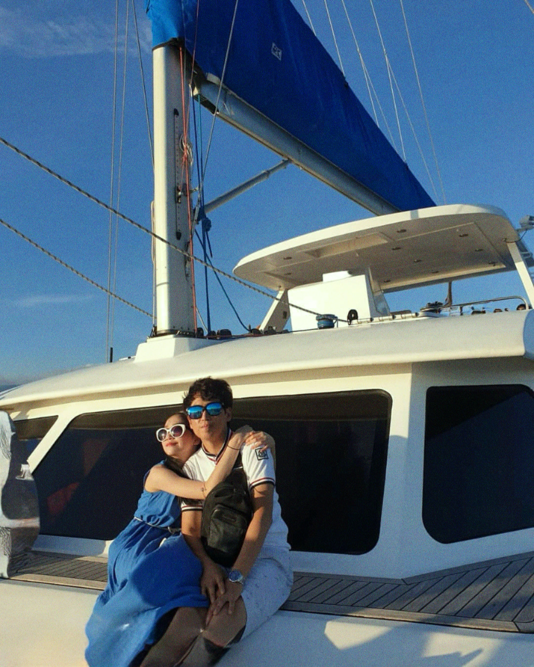 Guest enjoying Grande Bleu Jeju yacht