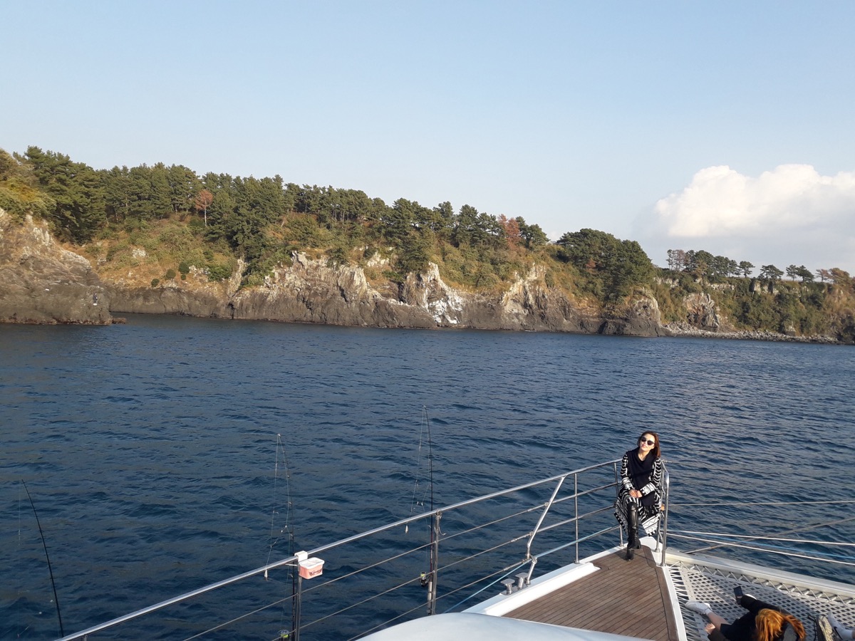 Grande Bleu Jeju sunset sailing