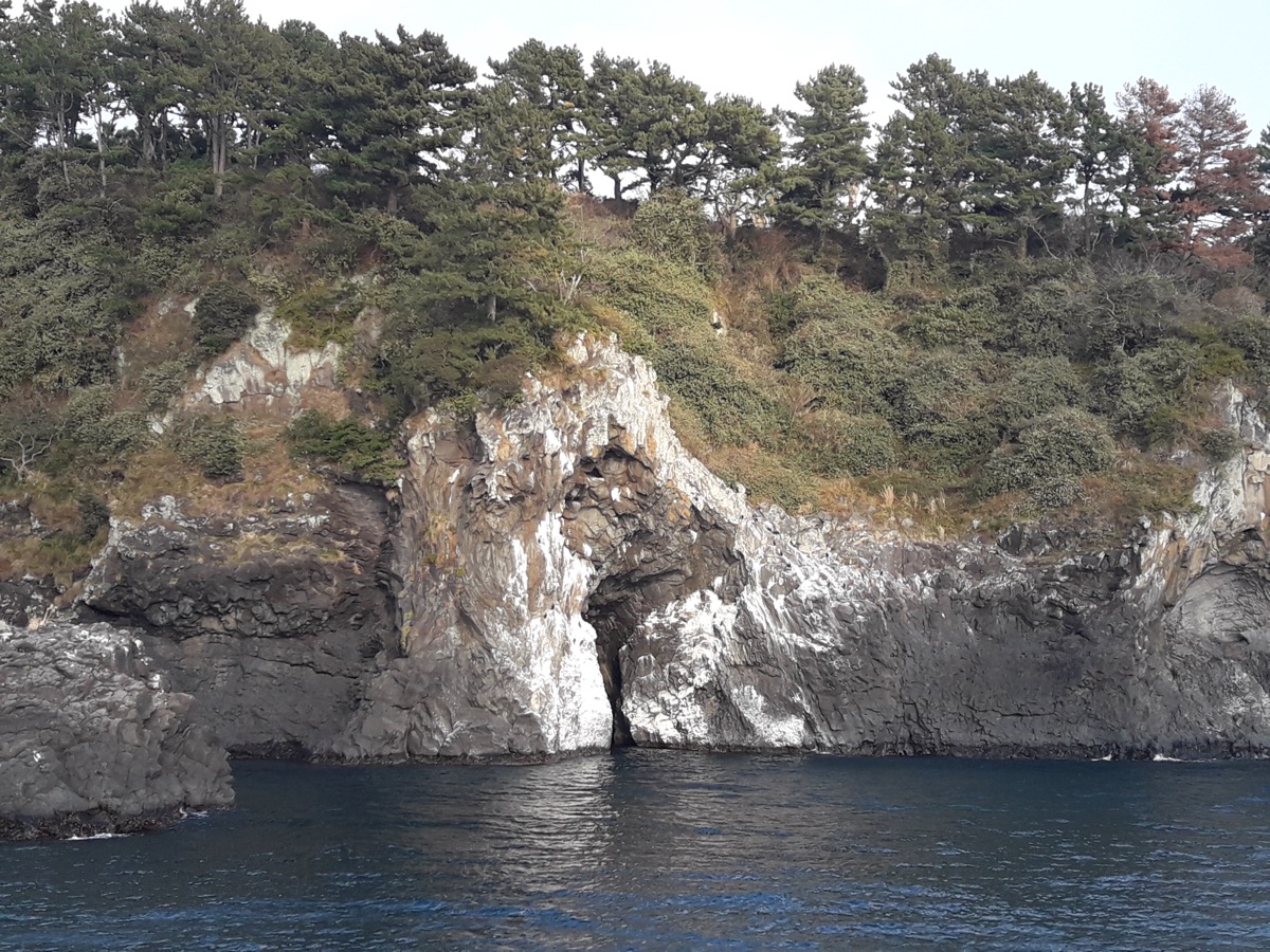 Grande Bleu Jeju sunset sailing