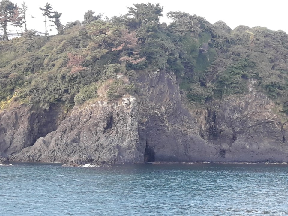 Grande Bleu Jeju sunset sailing
