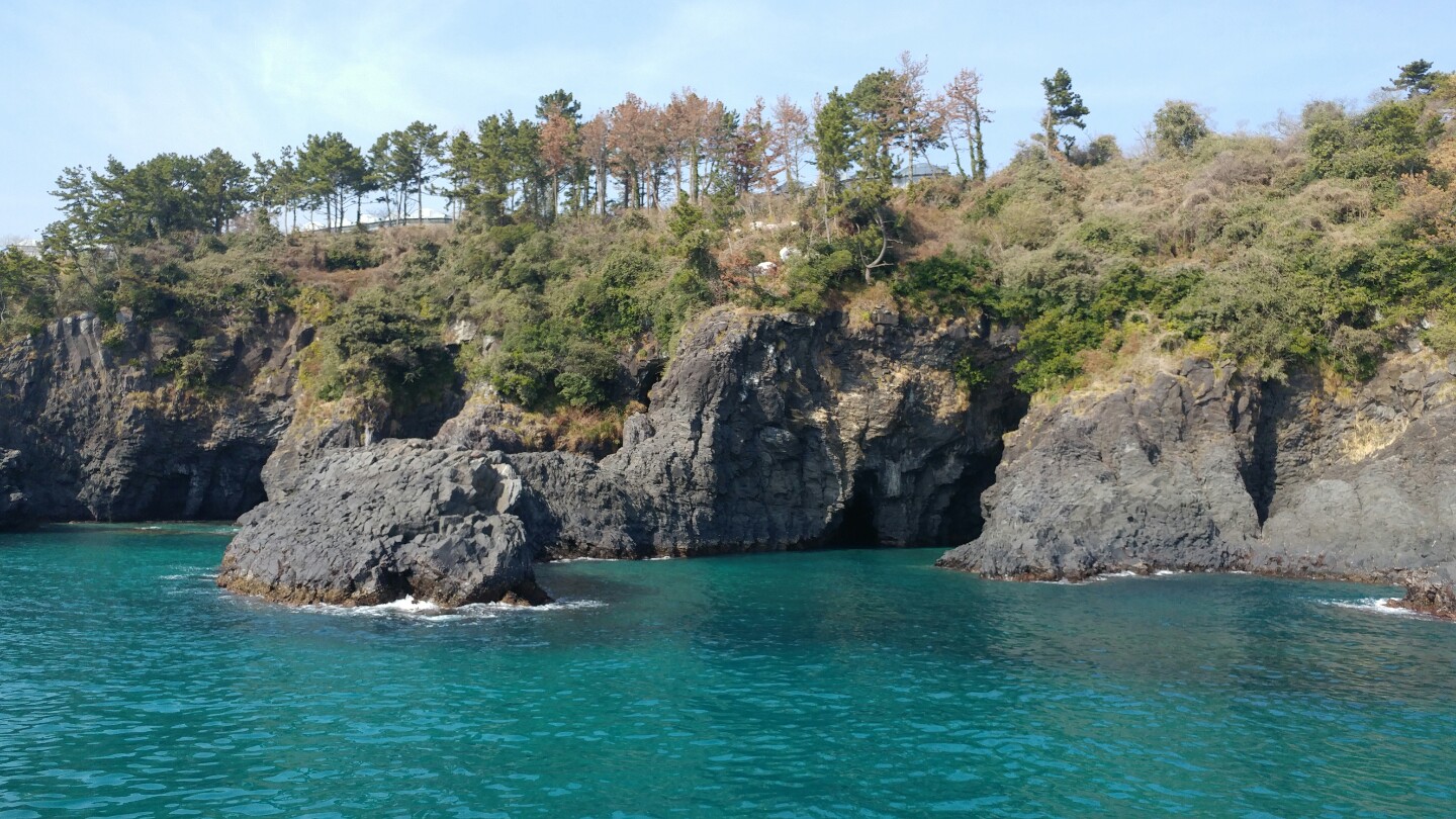 Grande Bleu Jeju sunset sailing