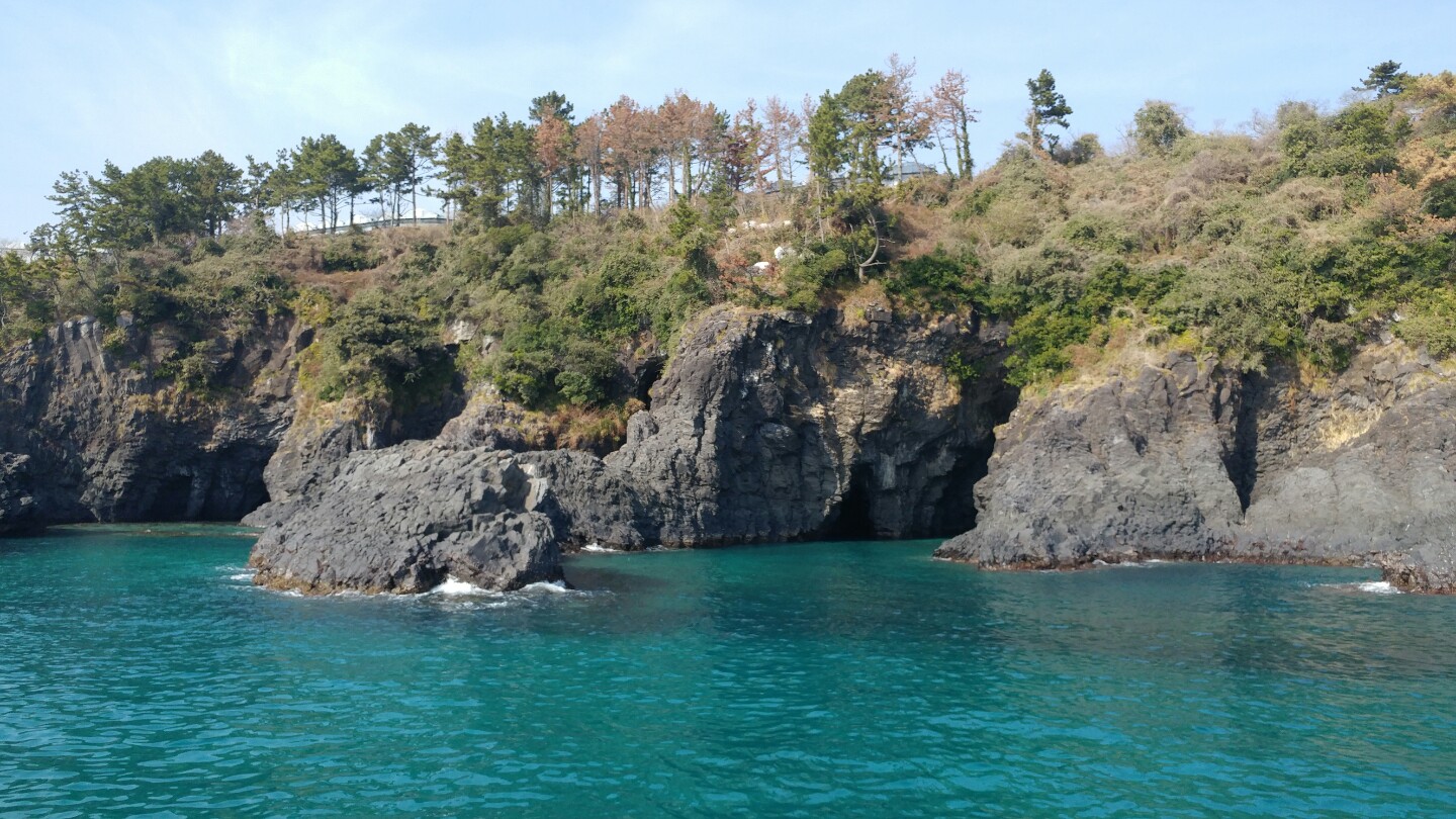 Grande Bleu Jeju sunset sailing