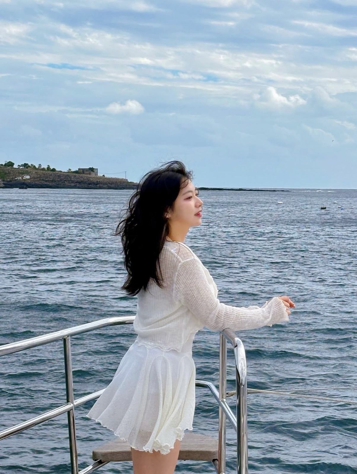 Guest on Jeju yacht Daepo