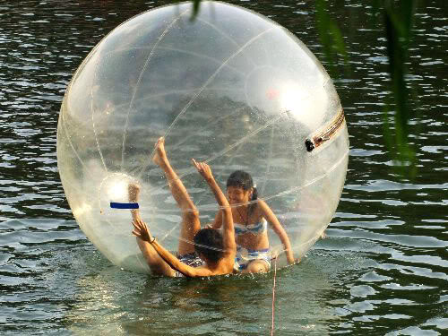 Water-Walking-Ball-ball-001-