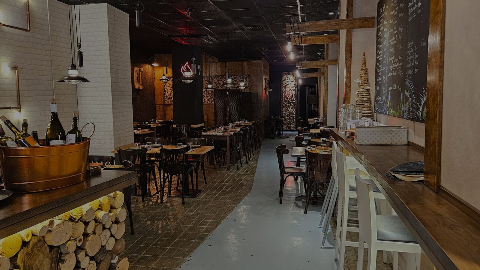 Salón de La Parrilleta en Cánovas, Valencia