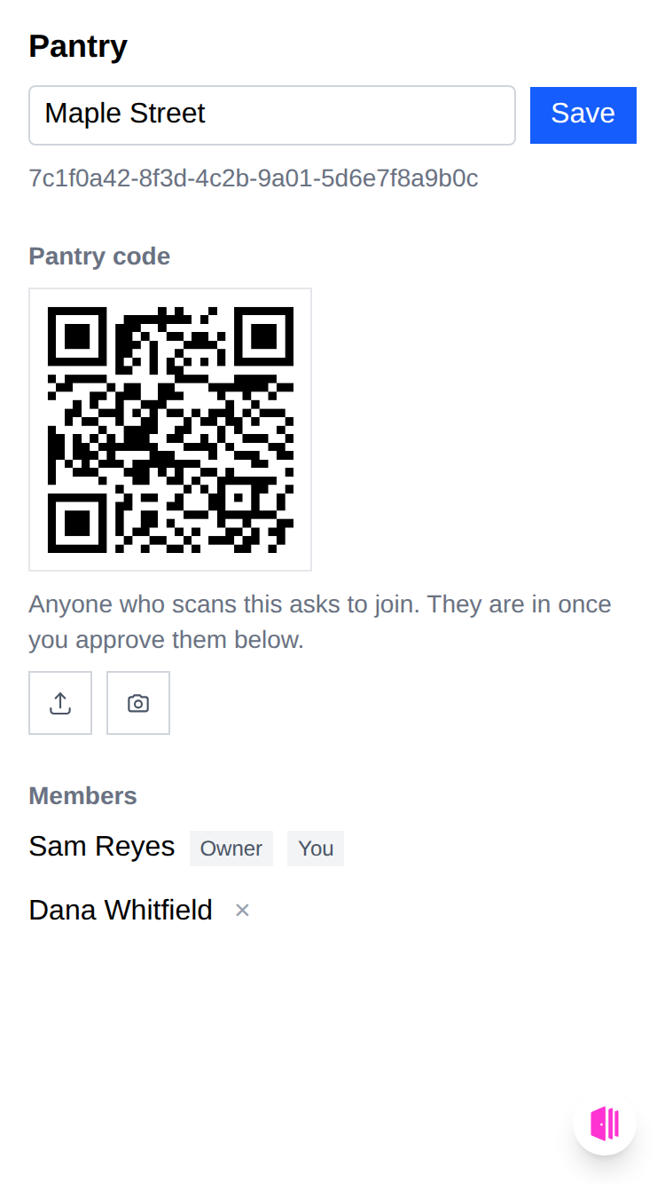 Settings: the pantry name, its QR code and its members