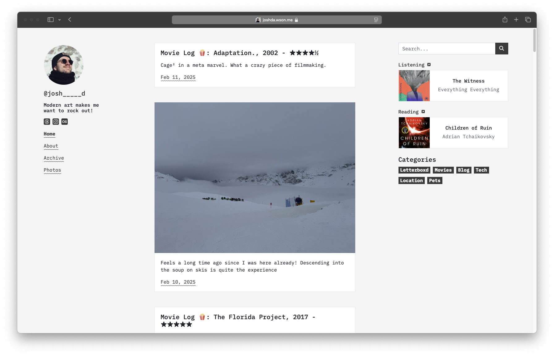 Screenshot of the theme in light mode