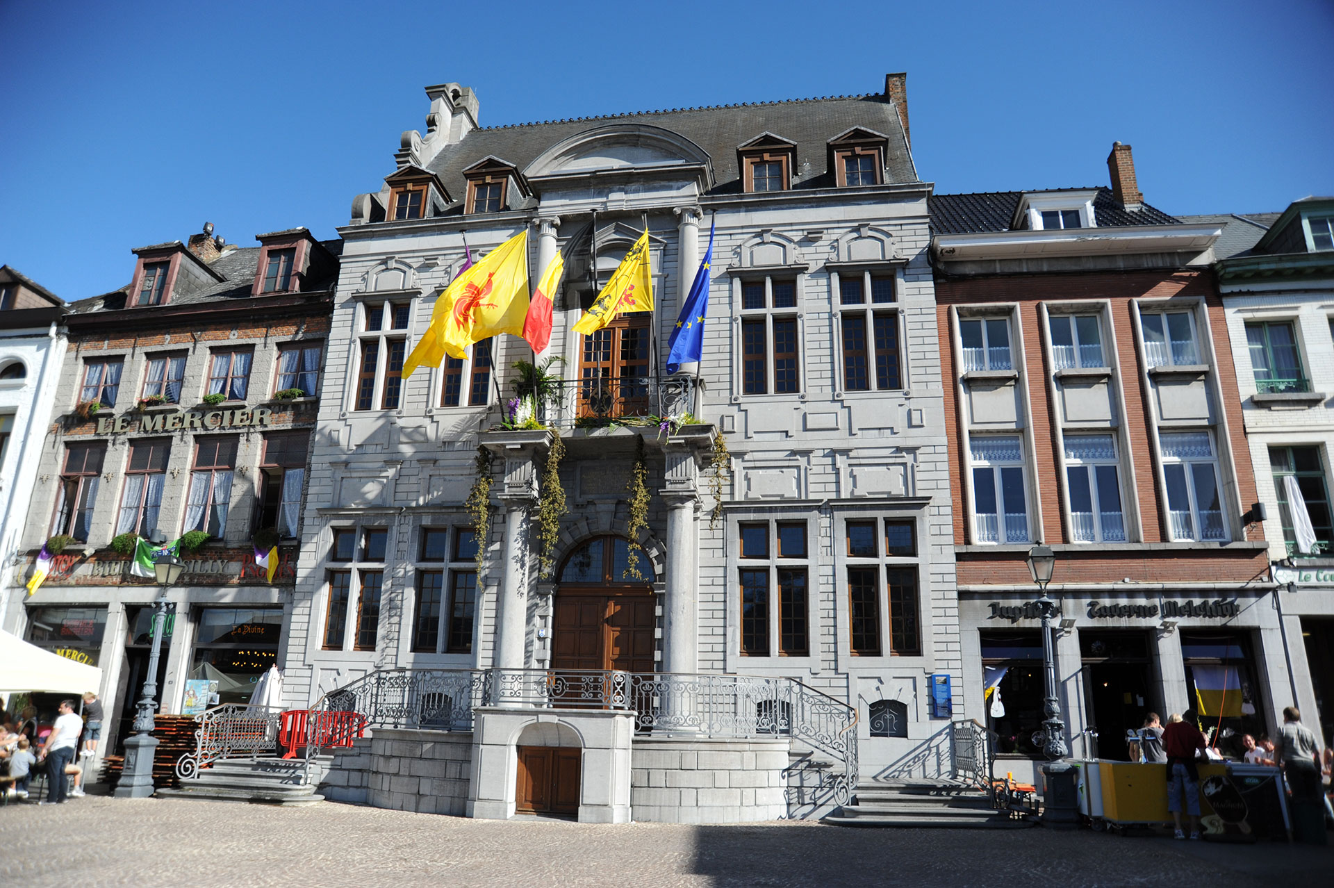 À Bon Port — navette et transport à Ath