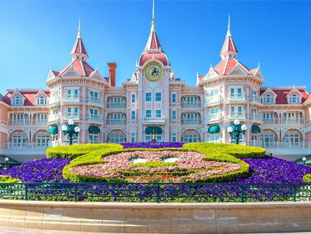 Façade du Disneyland Hotel