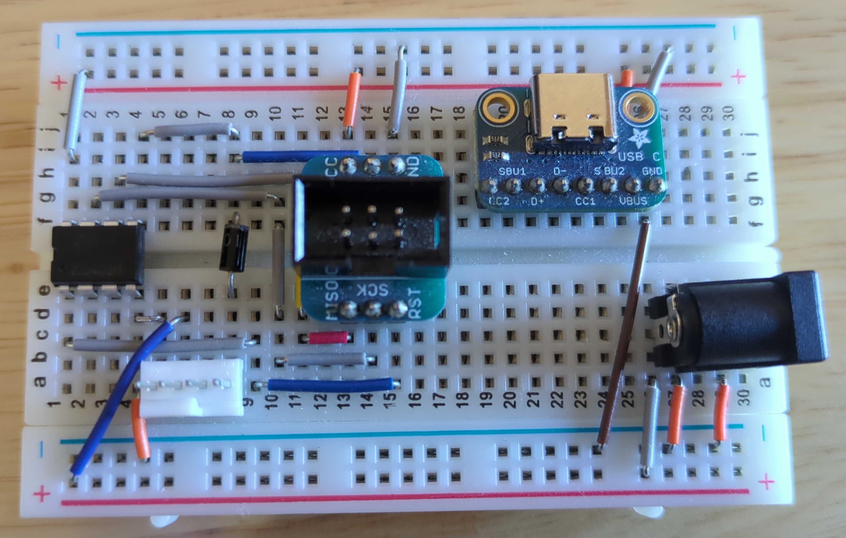 ATTiny85 PWM Fan Controller Breadboard Top View 1