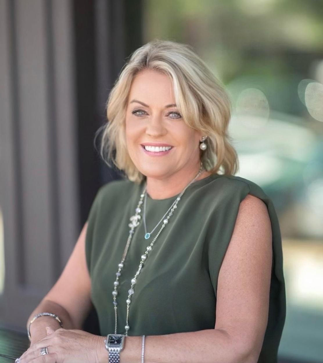 Cynde Velez — Luxury Property Specialist, Aperture Global