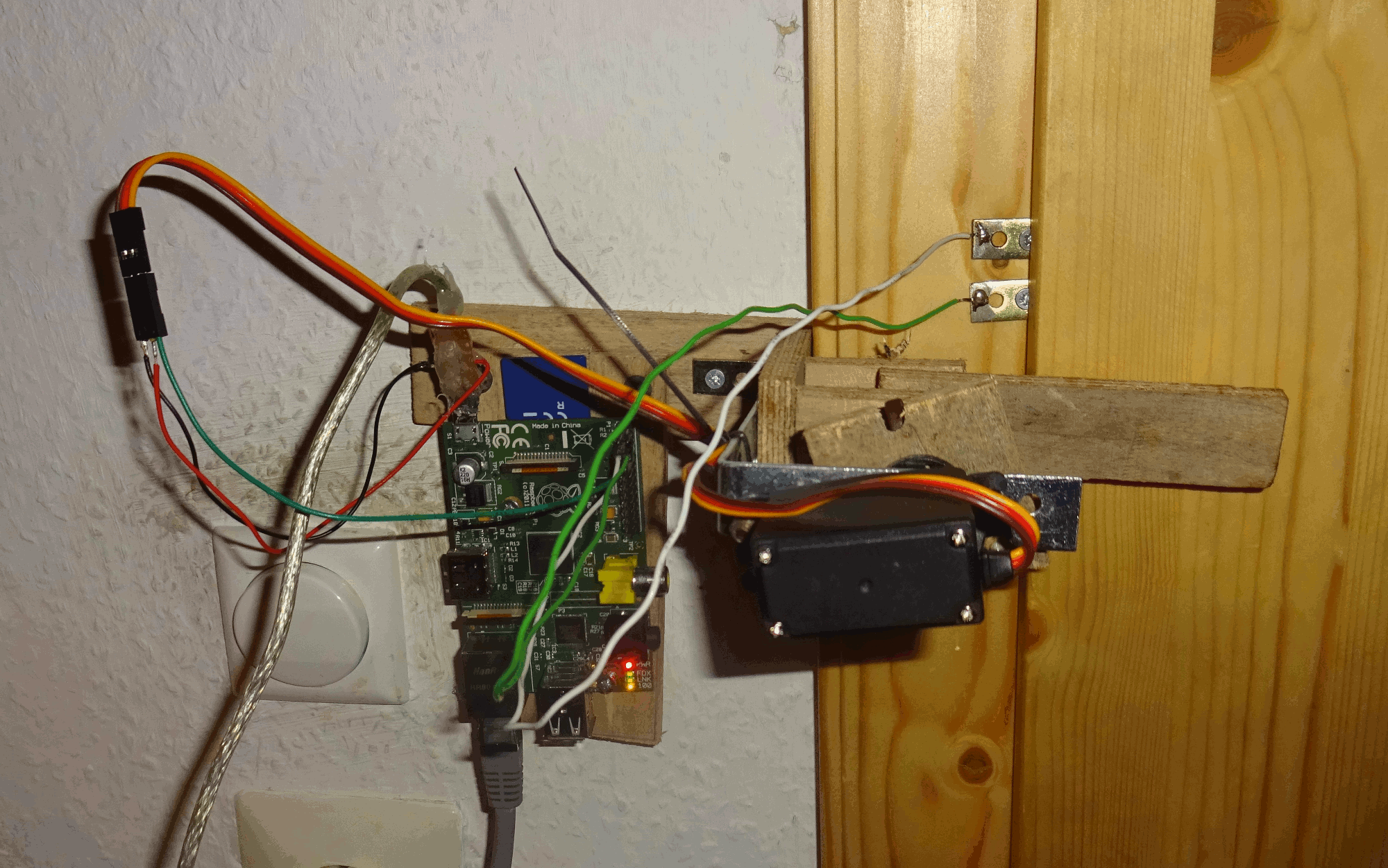 GitHub - kalehmann/RPi-DoorController: This a practice python project