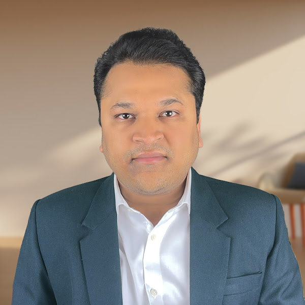 Kanak Agrawal's professional headshot
