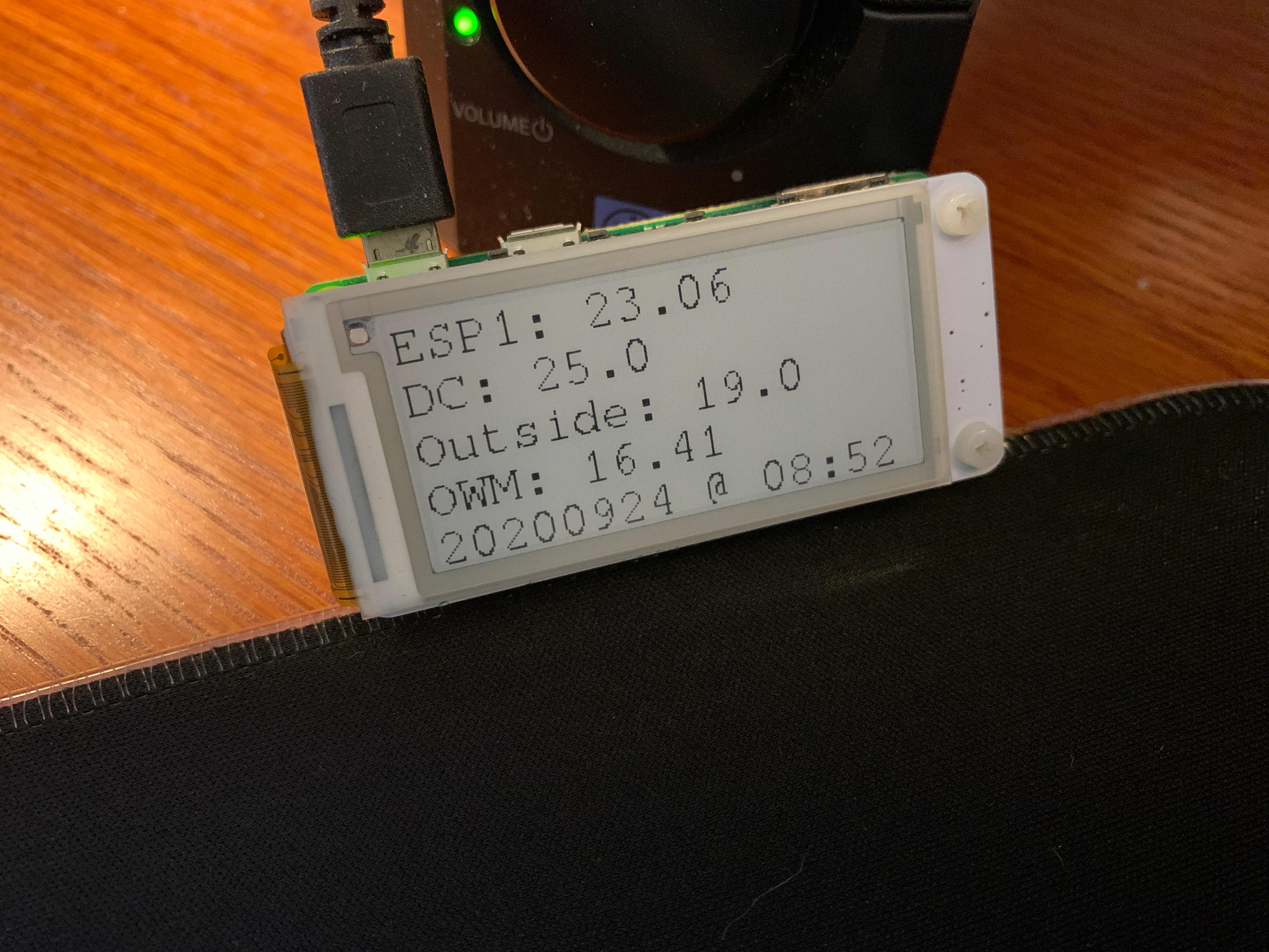 GitHub - kenkl/gettemp: A simple temperature display, polling remote ...