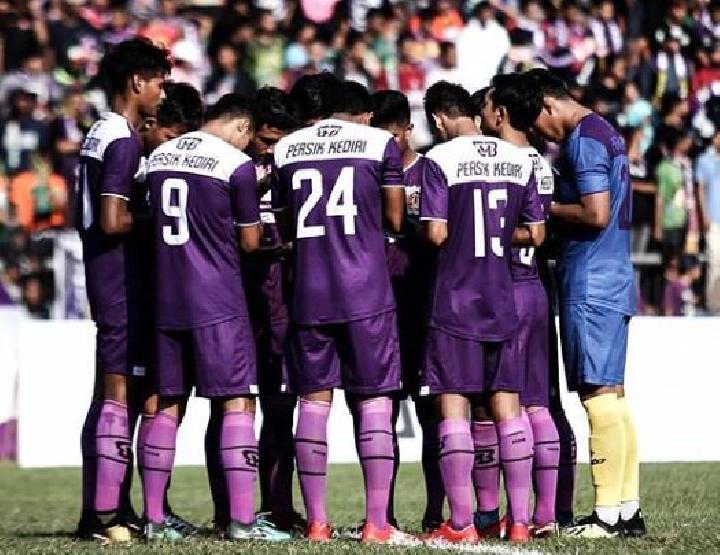 pasar bola​