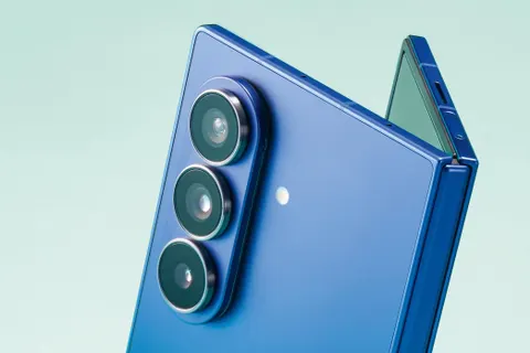 Galaxy Z Fold 8 Wide secondary angle