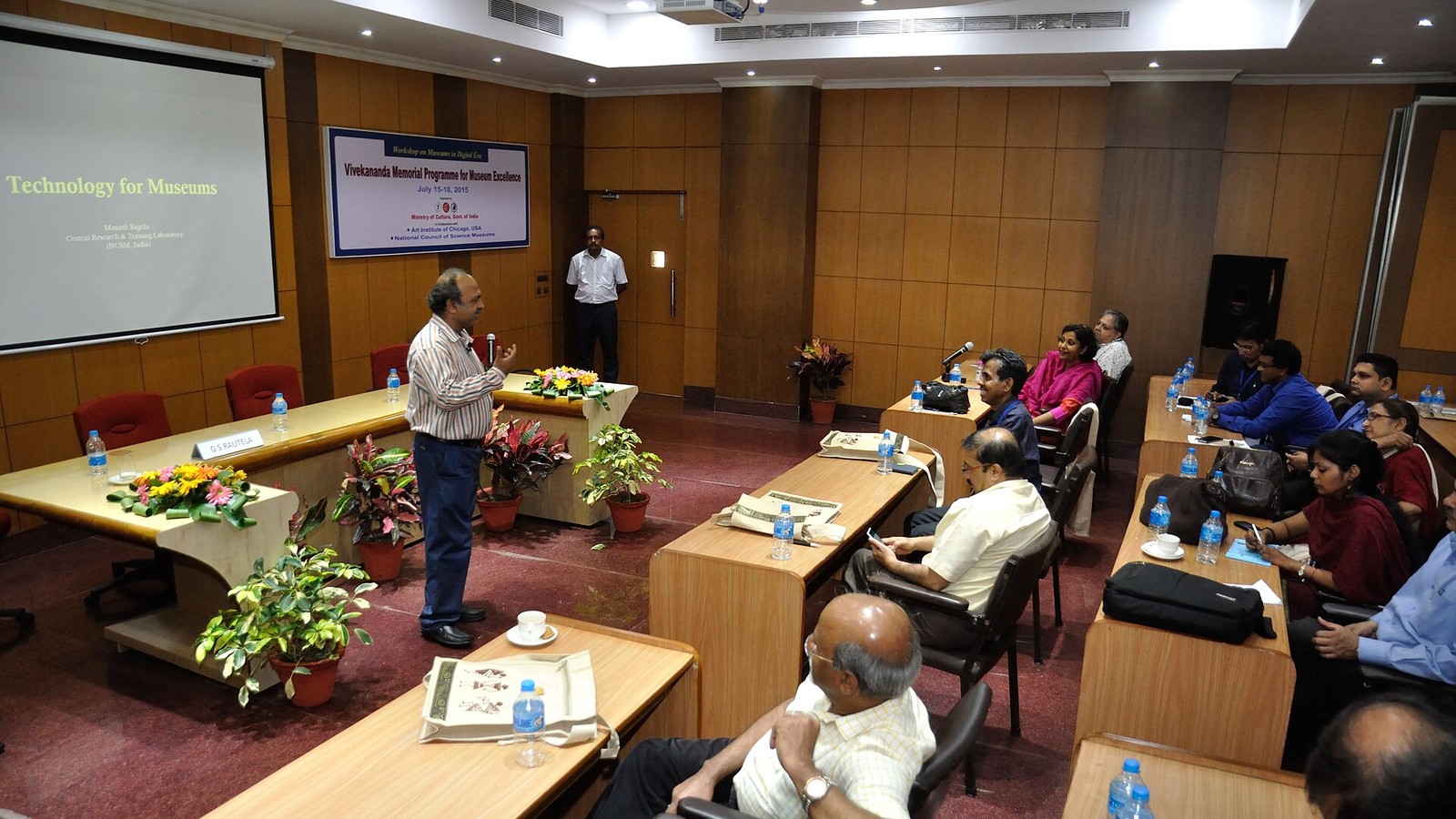 Illustrative photograph titled: Manash Bagchi - Presentation - Technology for Museums - VMPME Workshop - Science City - Kolkata 2015-07-16 9121