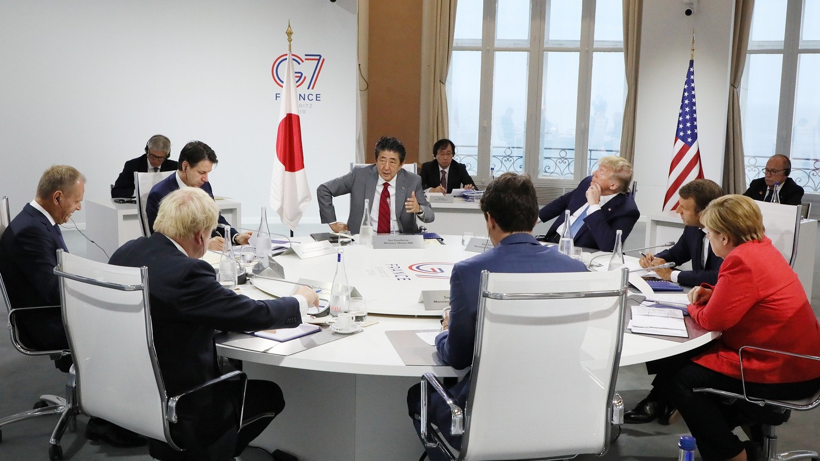 Economy Policy & Global Finance office professionals