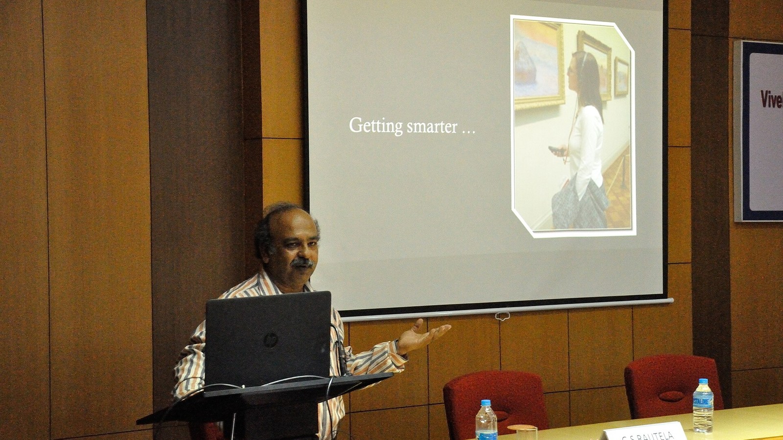 Illustrative photograph titled: Manash Bagchi - Presentation - Technology for Museums - VMPME Workshop - Science City - Kolkata 2015-07-16 9164