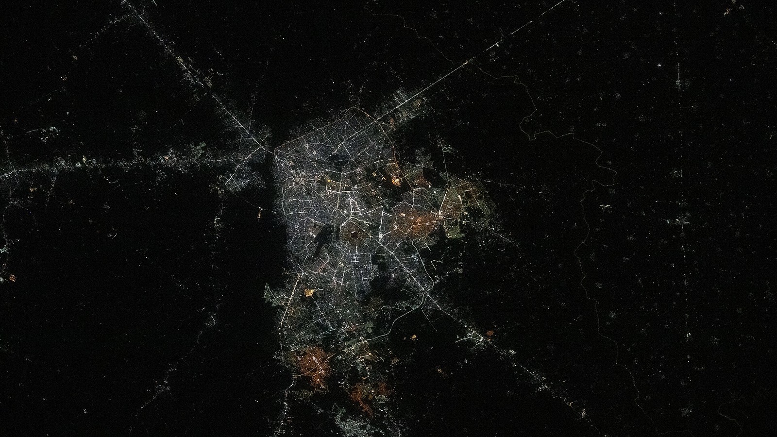 Illustrative photograph titled: Lahore, Pakistan, home to approximately 14 8 million people (iss073e0763605)