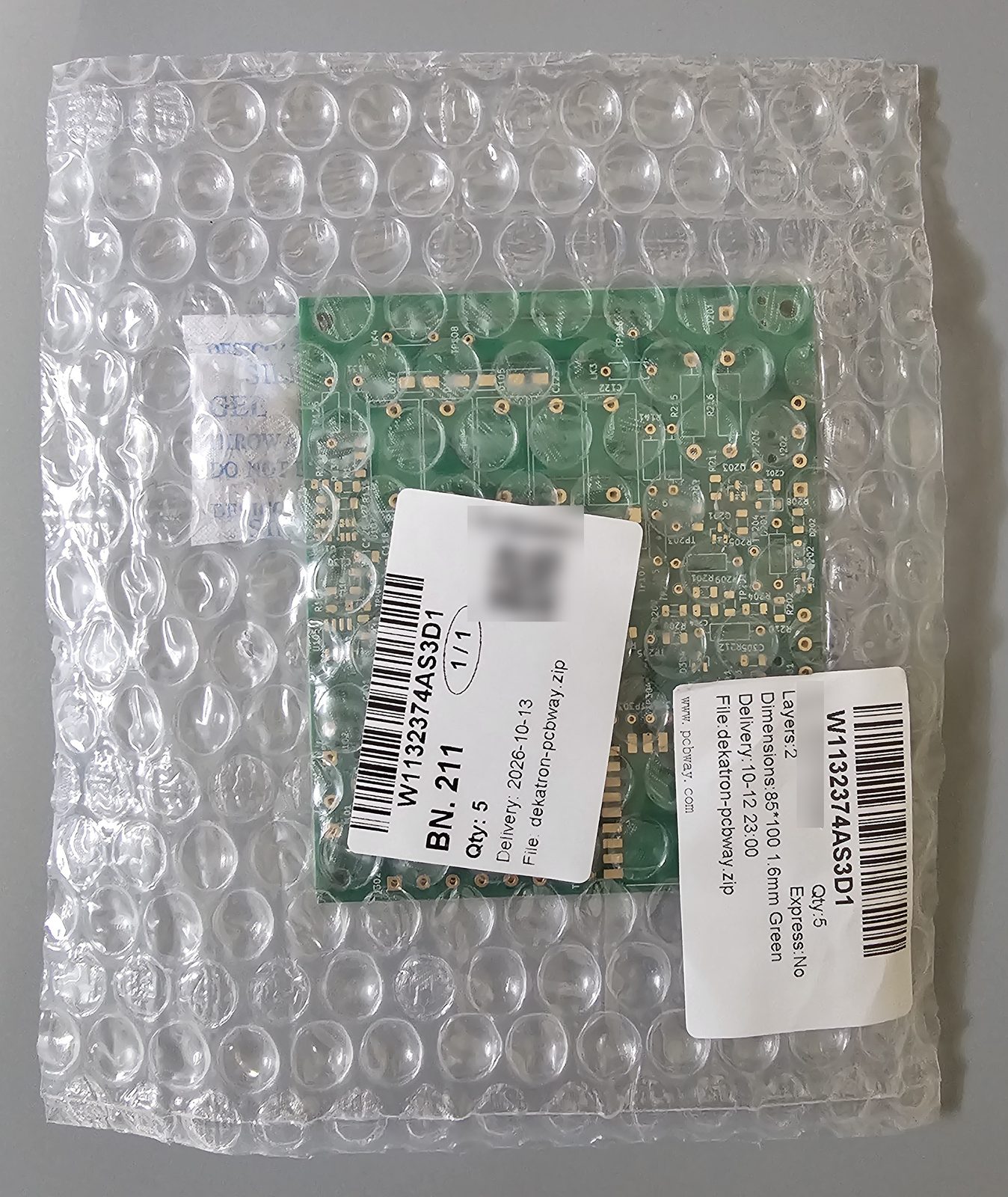 Universal nixie display, from the project README