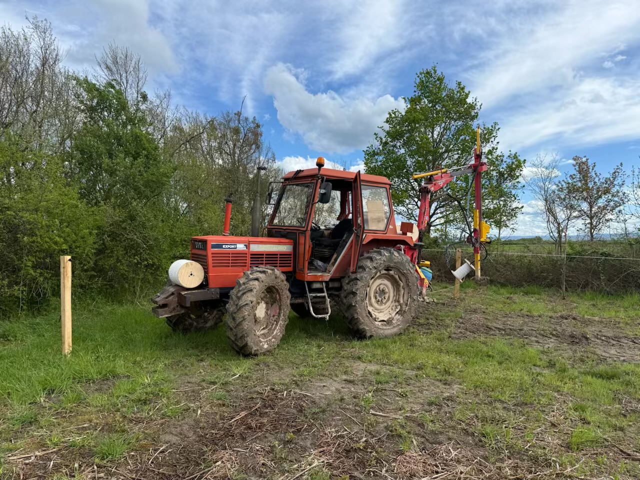 Tracteur pose clôture KVbois