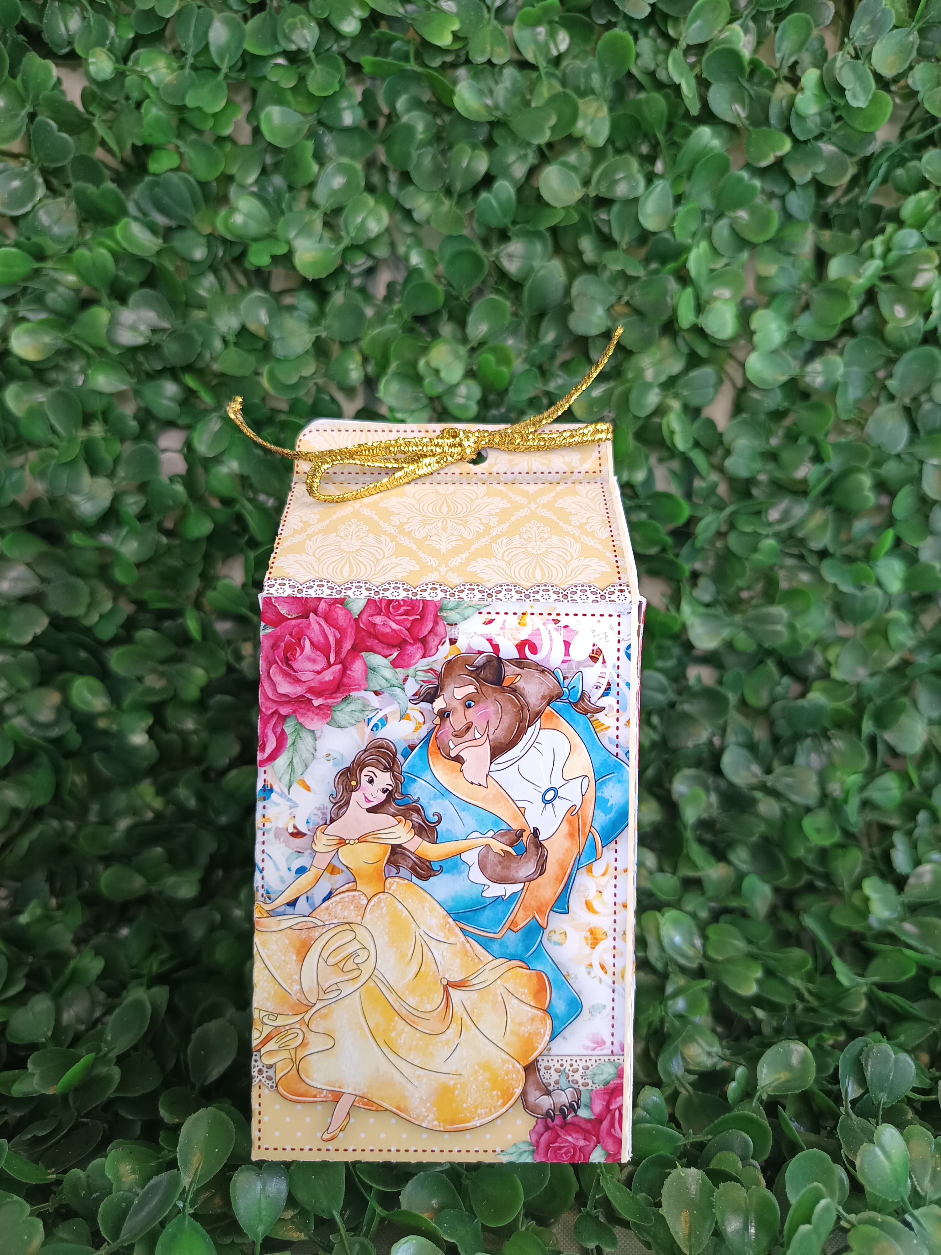 Caixa Milk - A Bela e a Fera