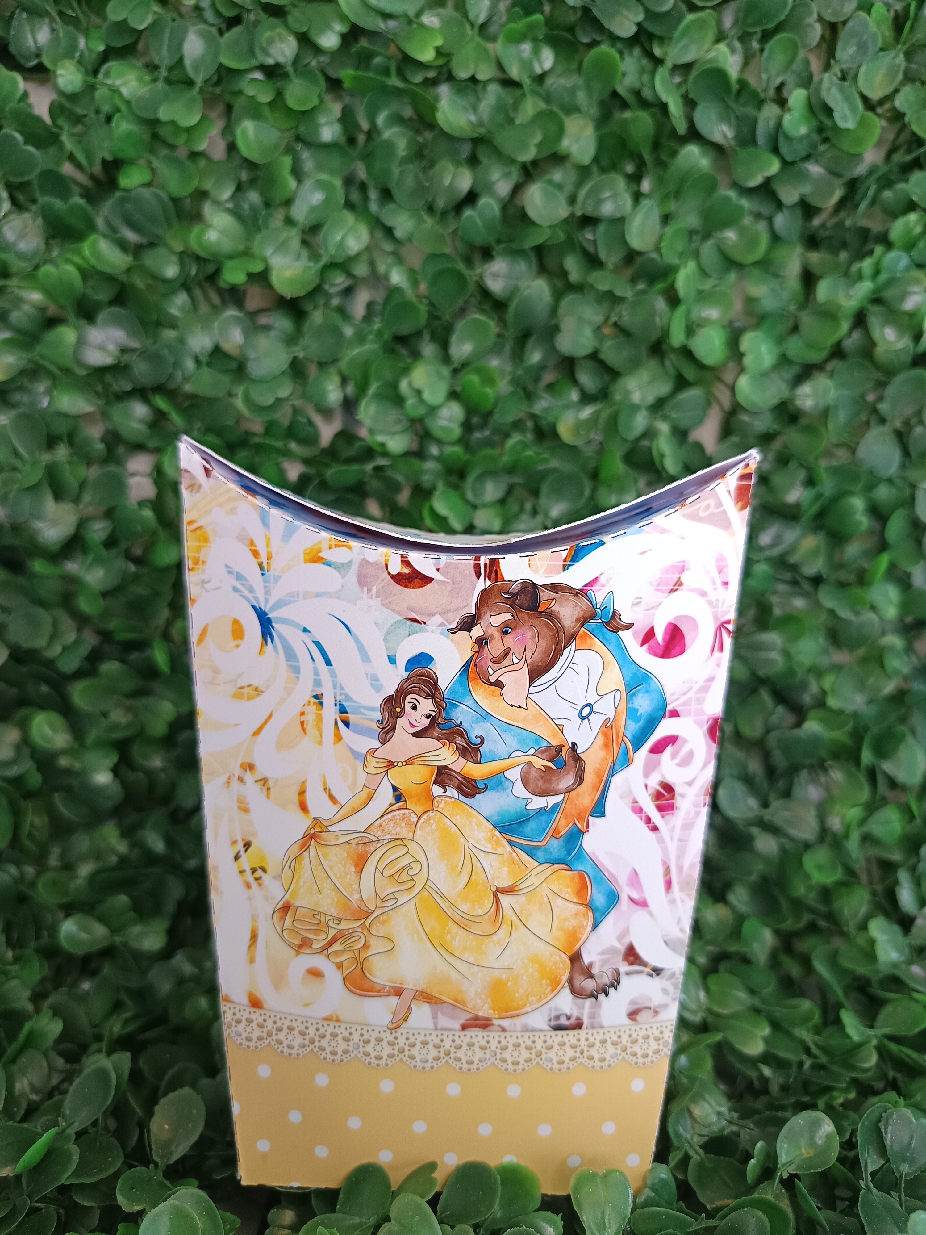 Caixa em Pé - A Bela e a Fera