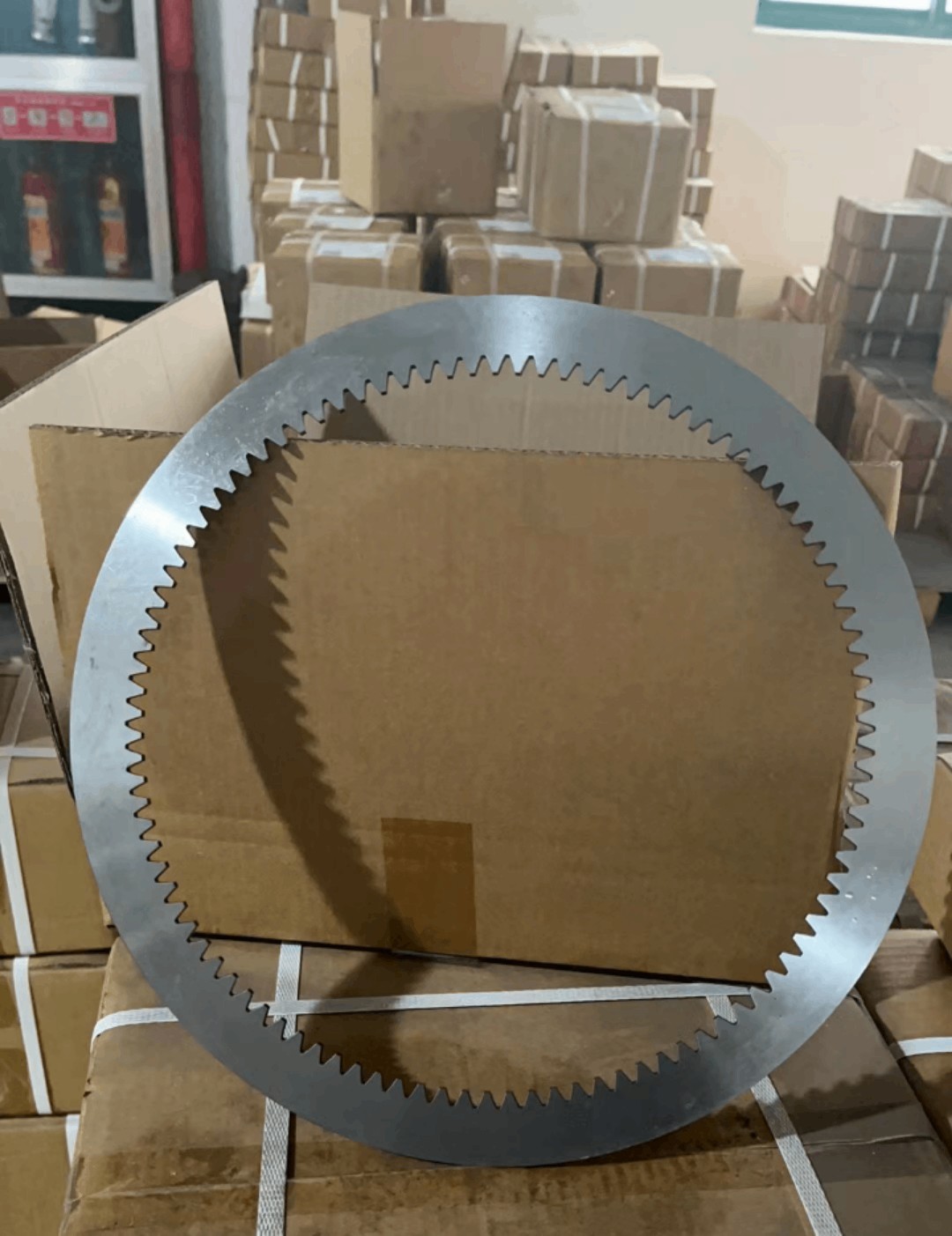 Global logistics and shipping routes from Shanghai to the world