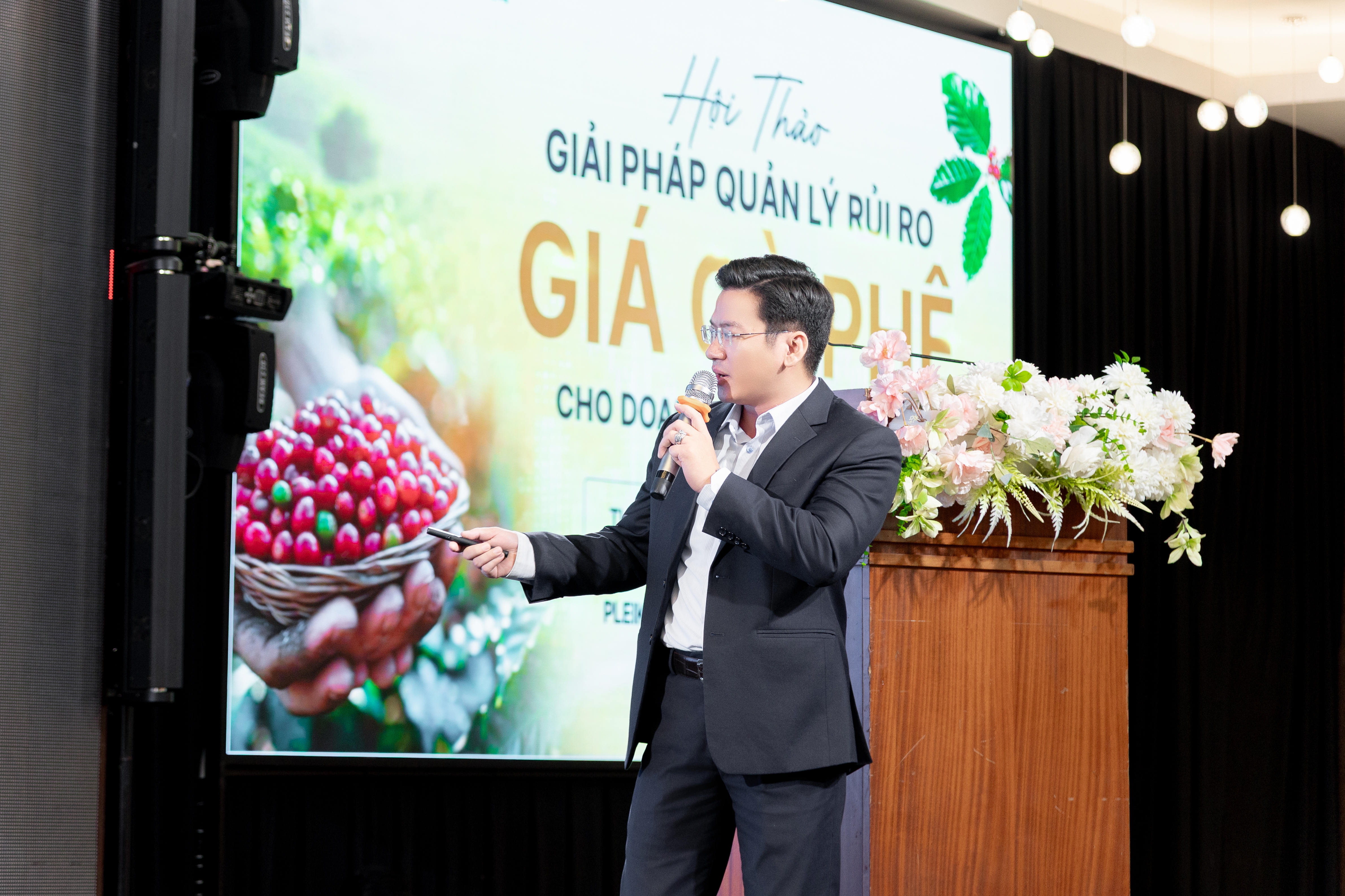 Giải pháp quản trị rủi ro giá cà phê
