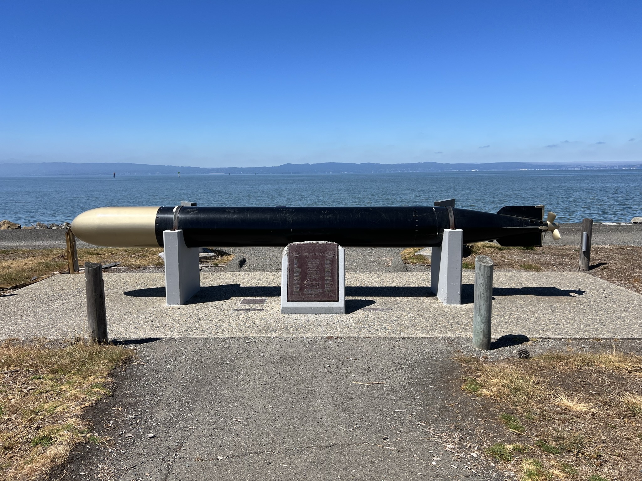 潜艇纪念碑
