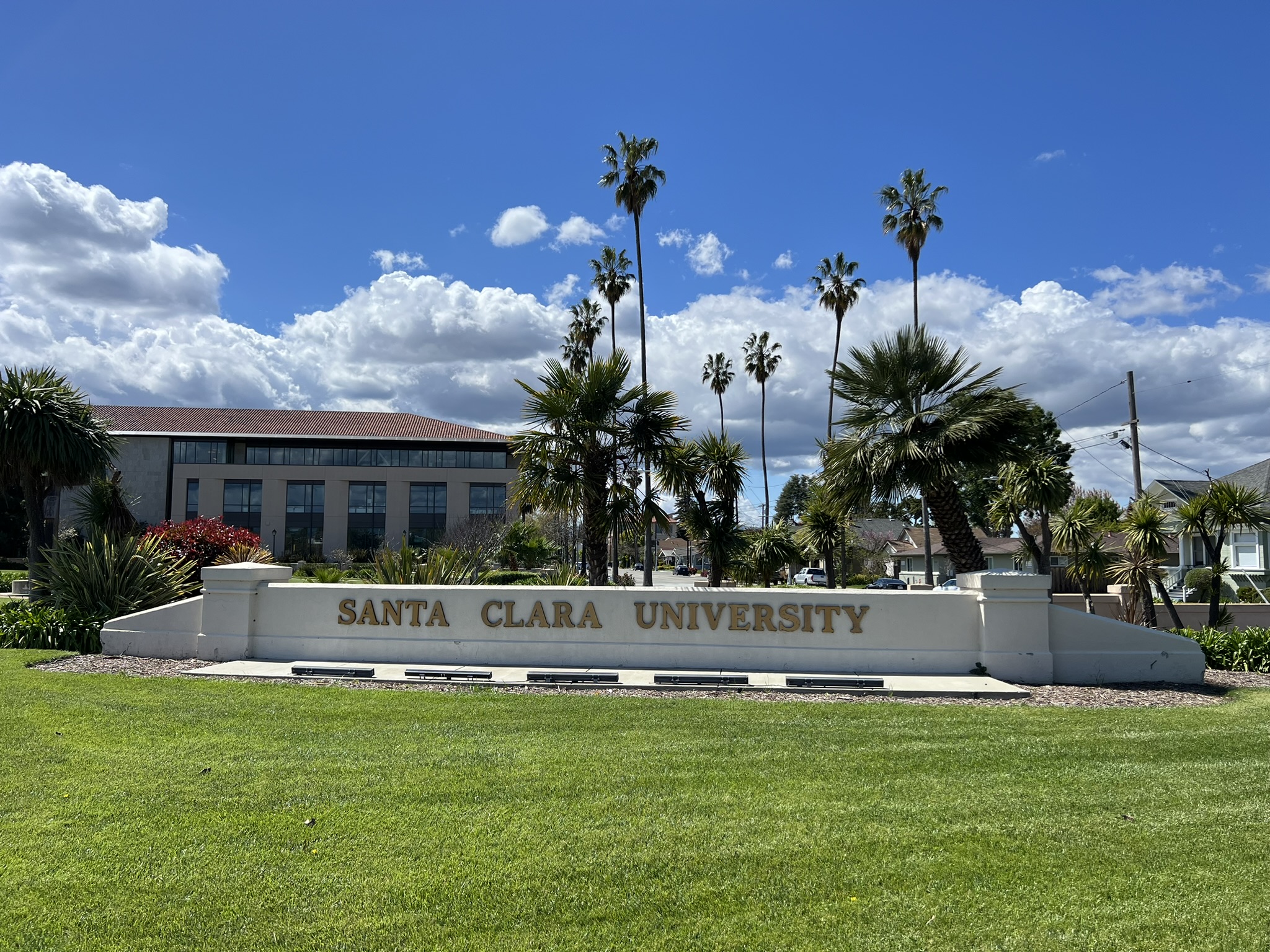 Santa Clara University 大门