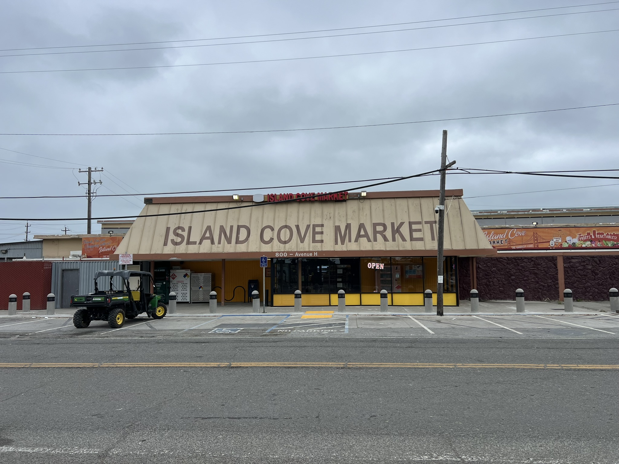 Island Cove Market，岛上唯一的商店