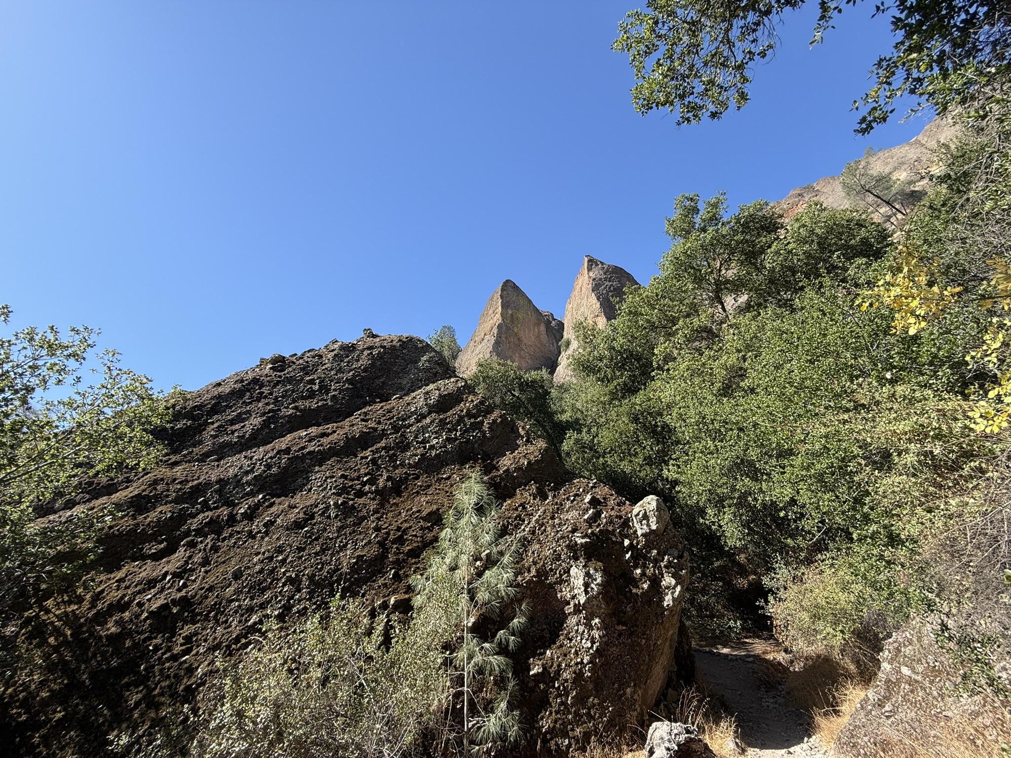 Balconies Cliff Trail