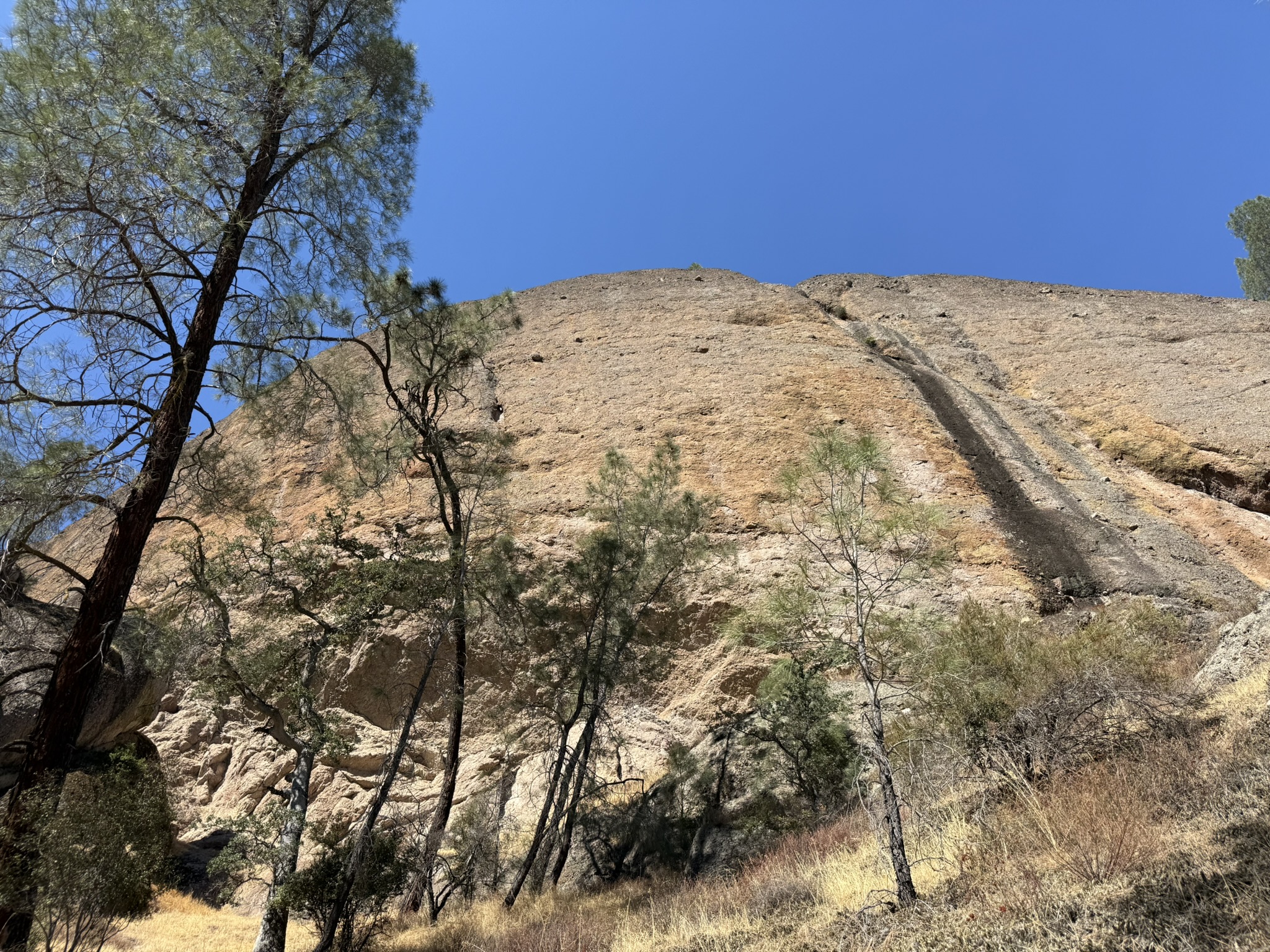 Balconies Cliff Trail