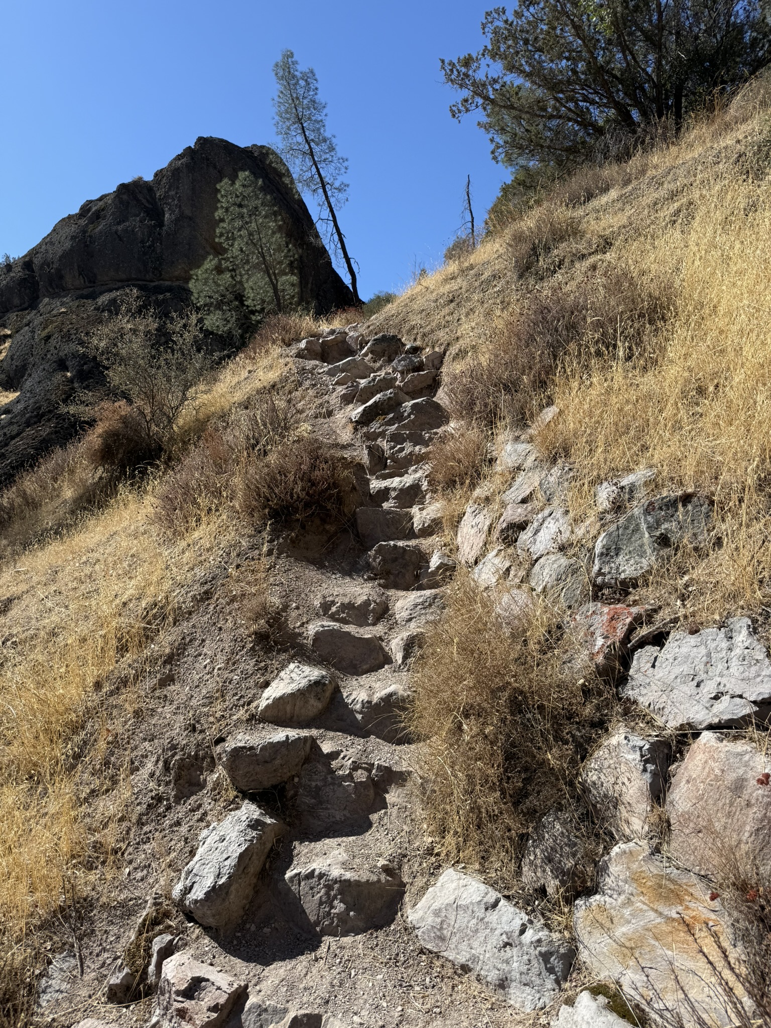 Balconies Cliff Trail