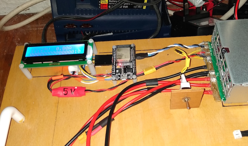 ESP32 getting data from a DPS-750TB and driving a 16x2