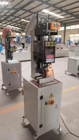 Window Fastener Screwing Machine