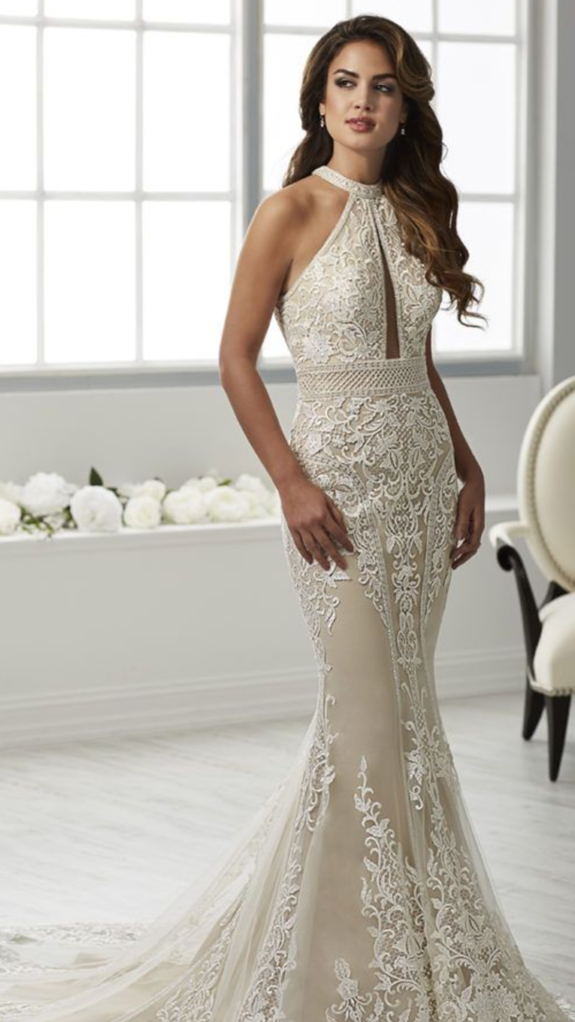 Elegant wedding gown