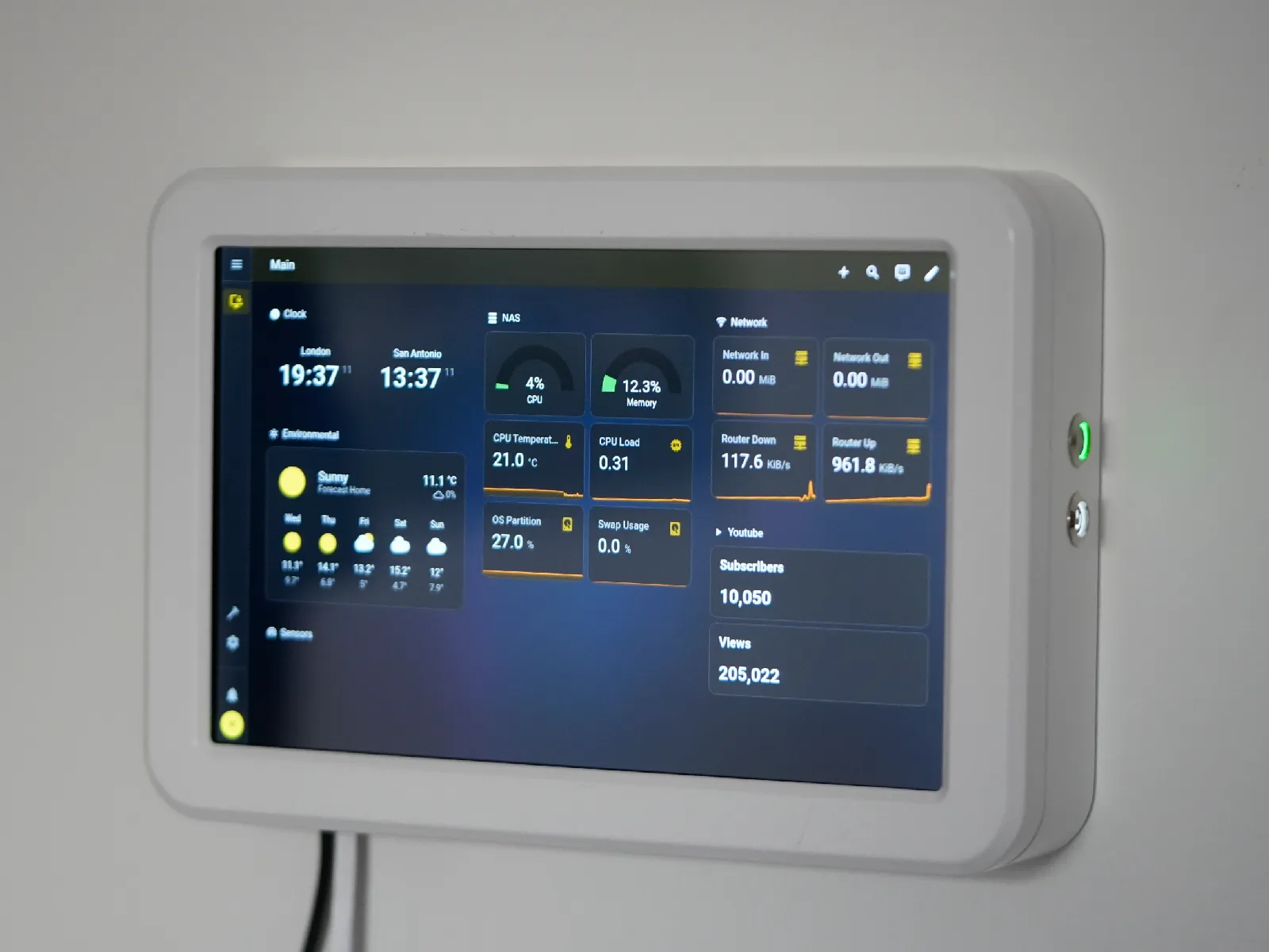 Elegant Home Server (NAS)