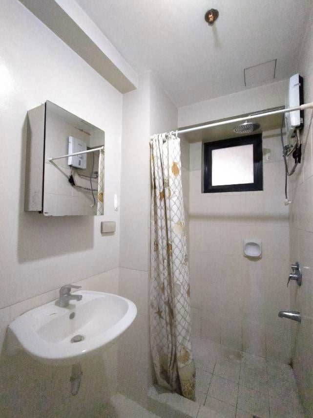 Flair Towers interior