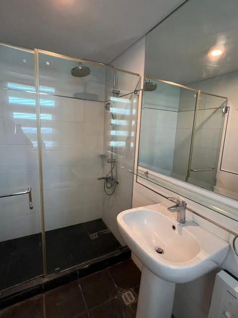 Two Serendra residence