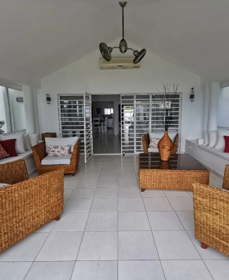 Villa moderna frente a la playa de Guayacanes · Fotografía 3