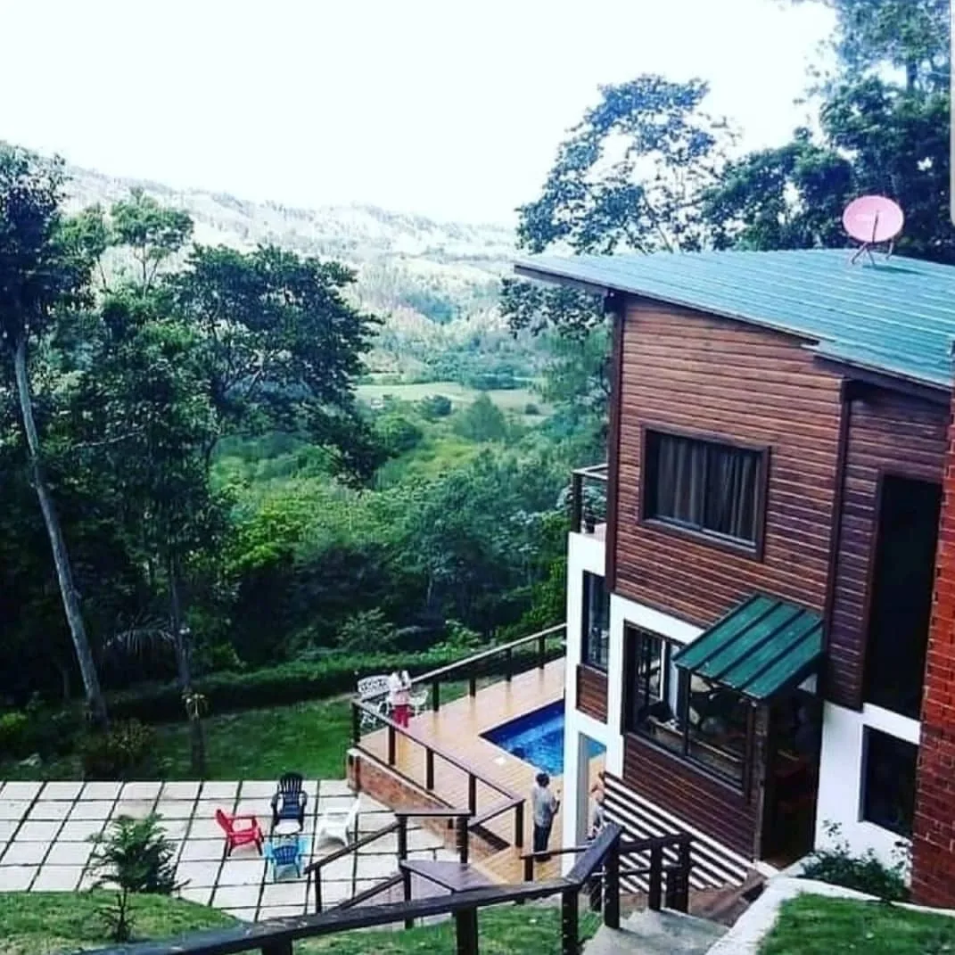 Villa con sauna y jacuzzi en Jarabacoa · Fotografía 2